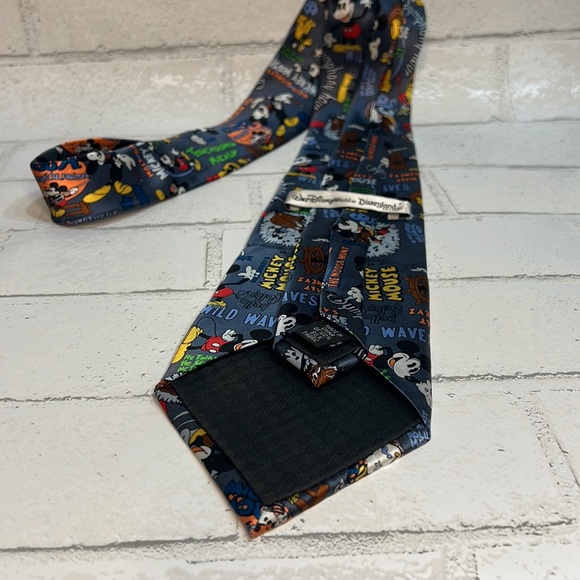MICKEY MOUSE Disneyland Walt Disney World Parks Men's Necktie Gray 100% silk - Picture 4 of 5